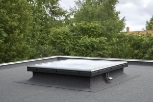 Nieuwe VELUX vlak glas oplossing voor platte daken